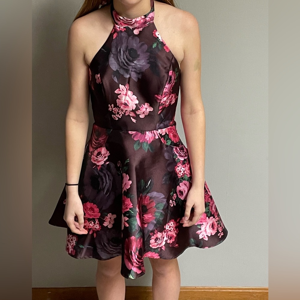flower hoco dress 
75$ obo
(dillards) 
size 6
worn once